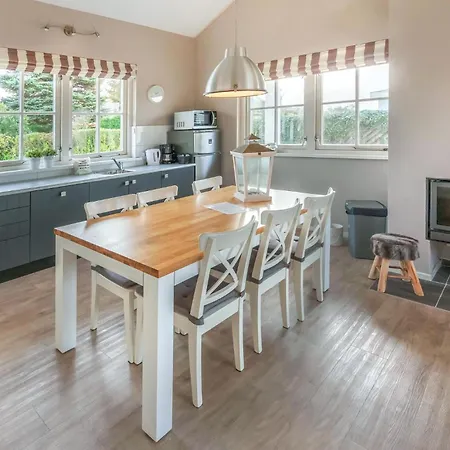 3 Bedroom Awesome In Holiday home