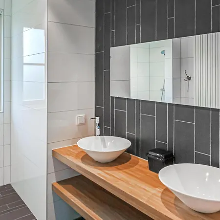 3 Bedroom Awesome In * Noordwijk